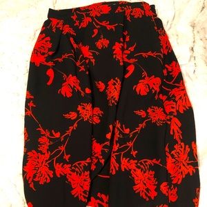Vibrant mid length skirt